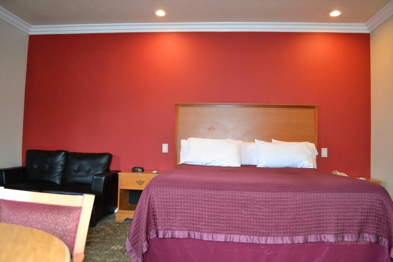 The Miramar Motel